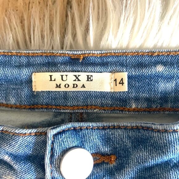 Luxe Moda Flared Jeans - Picture 7 of 10